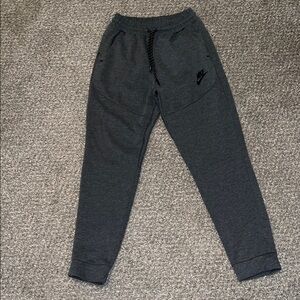 Nike sweatpants. Medium
